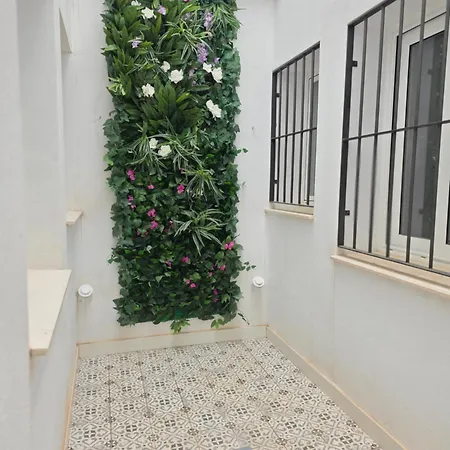 Brand New 2 Bedrooms 4 Guests 2 Min Old Town 5 Min Marbella
