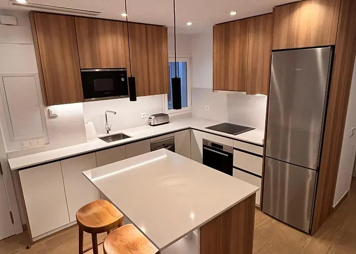Apartamento New! San Ramón, 33 En El Centro Histórico Junto A La Playa Marbella
